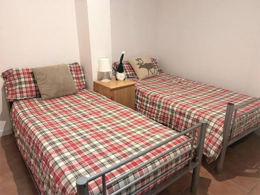 Appartamento Little Rest Montblanc 6 Pax Personas Wifi Garaje Plaza Pradollano Monachil Esterno foto
