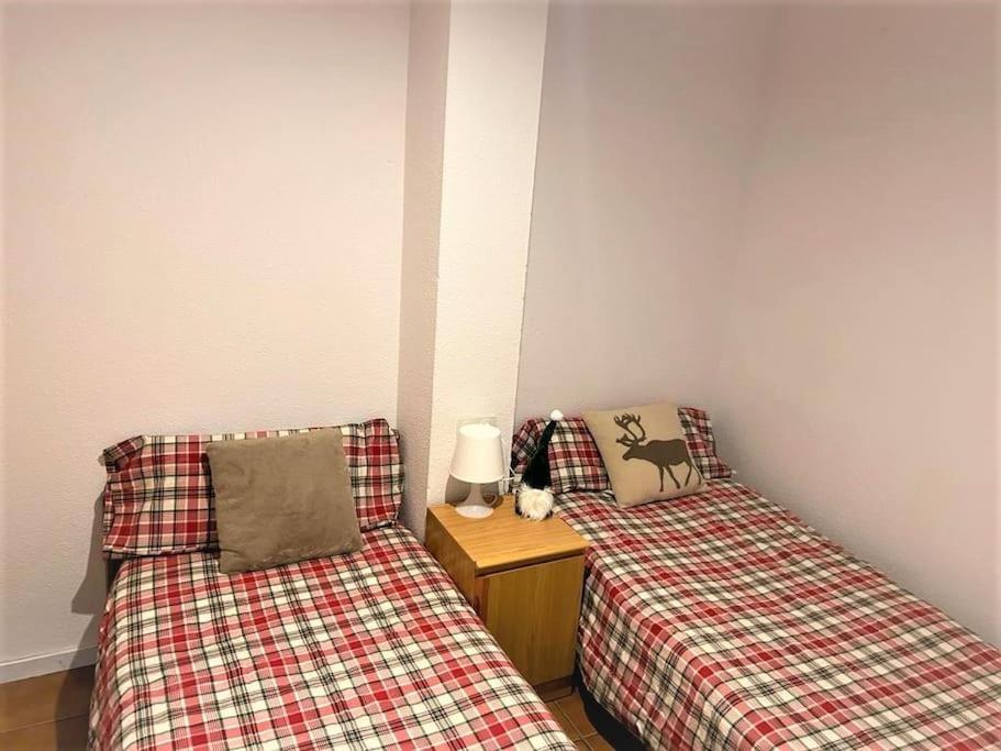 Appartamento Little Rest Montblanc 6 Pax Personas Wifi Garaje Plaza Pradollano Monachil Esterno foto